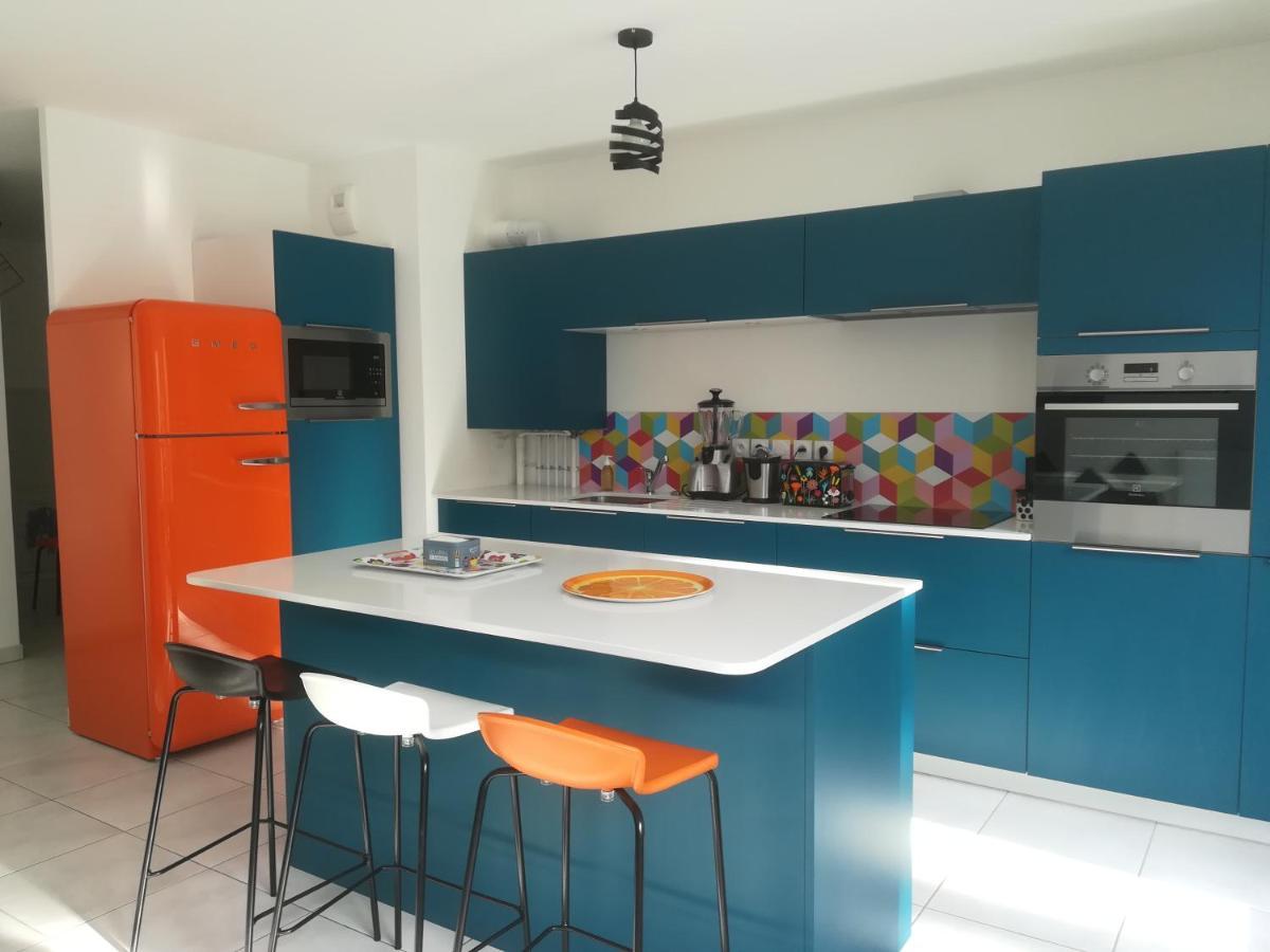 Bel Appartement Avec Terrasse - Plage De Carro A Pied مارتيج المظهر الخارجي الصورة