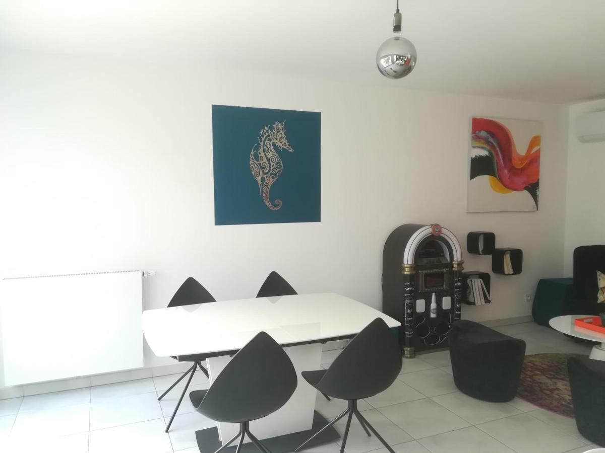 Bel Appartement Avec Terrasse - Plage De Carro A Pied مارتيج المظهر الخارجي الصورة