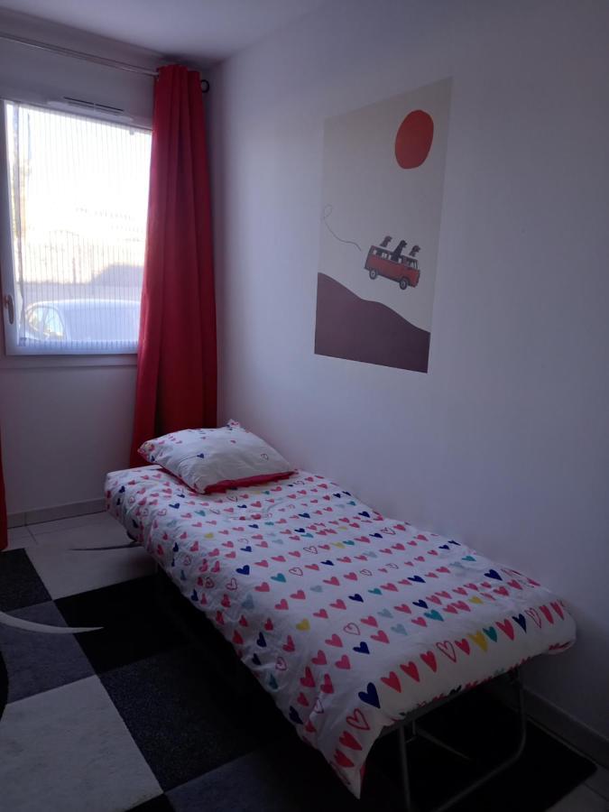 Bel Appartement Avec Terrasse - Plage De Carro A Pied مارتيج المظهر الخارجي الصورة