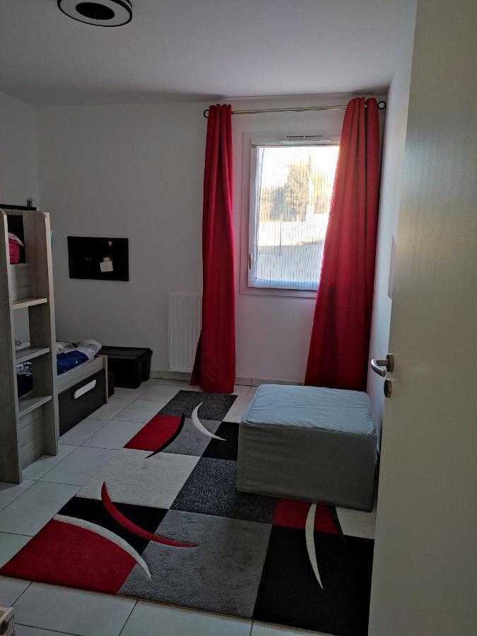Bel Appartement Avec Terrasse - Plage De Carro A Pied مارتيج المظهر الخارجي الصورة