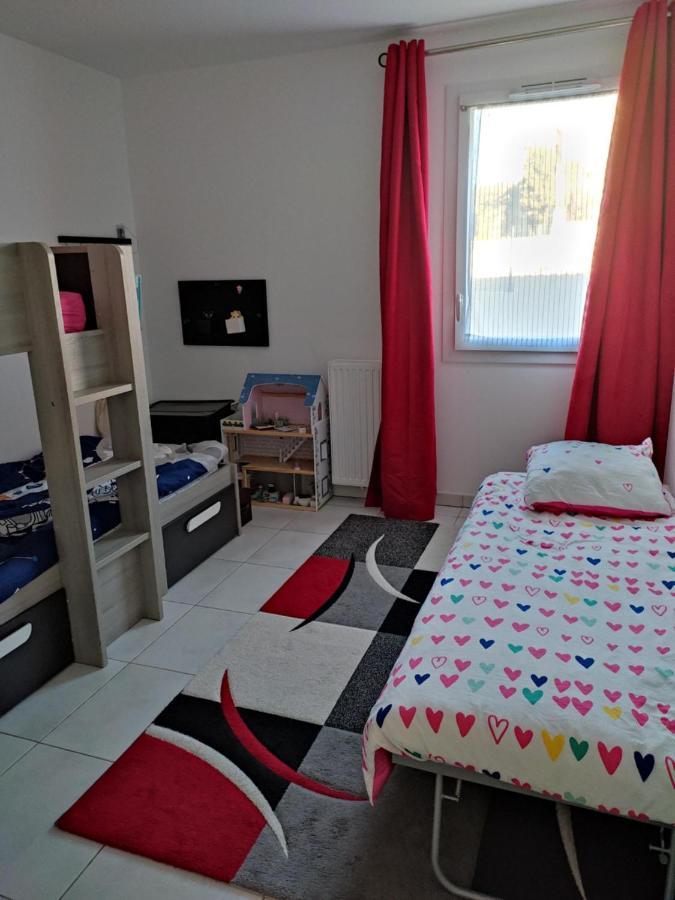 Bel Appartement Avec Terrasse - Plage De Carro A Pied مارتيج المظهر الخارجي الصورة